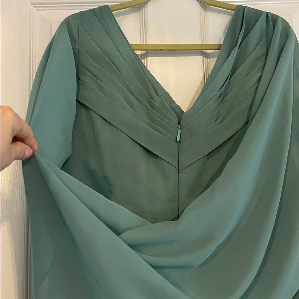 Formal Long Gown - Picture 15 of 15